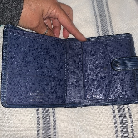 Louis Vuitton Authentic Blue Epi Leather Wallet Code# MI0094 - Picture 4 of 11